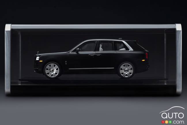Scale model of the Rolls-Royce Cullinan, encased